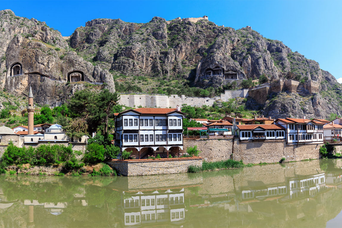 Yeşilırmak River, Old Town and Ancient Rock Tombs of Amasya