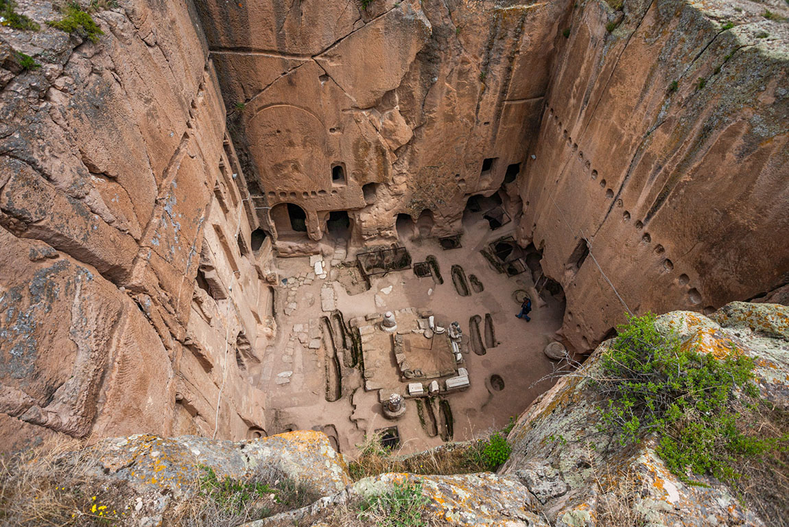 Tyana ancient city and Roman aqueduct, Kemerhisar Nigde