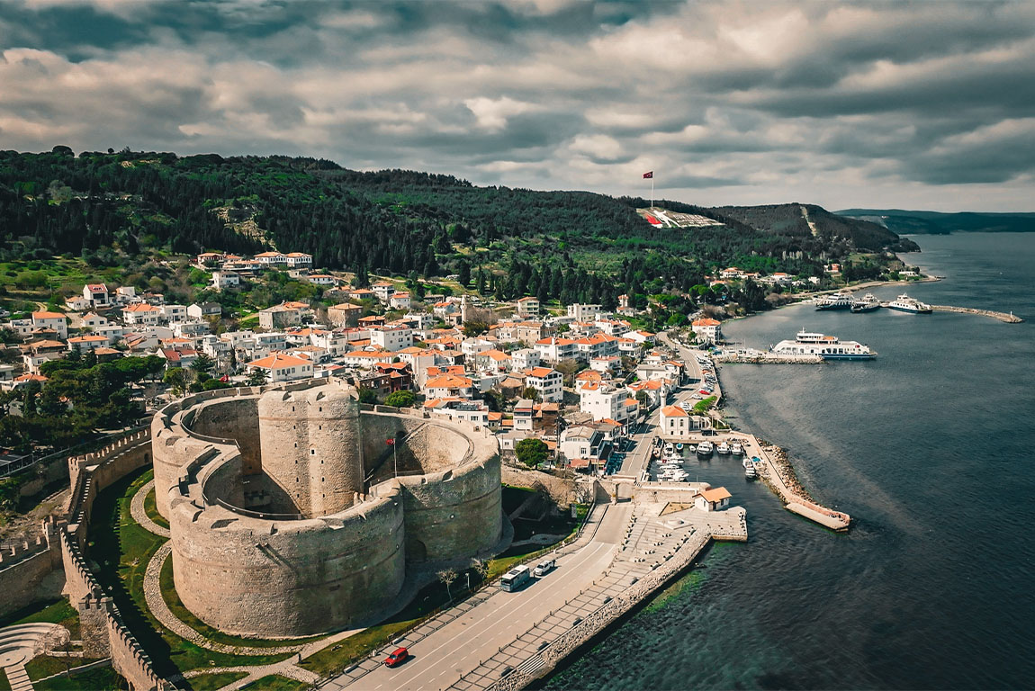 Martyrs’ Memorial, Canakkale The Martyrs Memorial, monument built for martyrs in the battle of canakkale, popular destination of turkey, symbol of the city of canakkale, mustafa kemal ataturk war, turkey wars, world war symbol