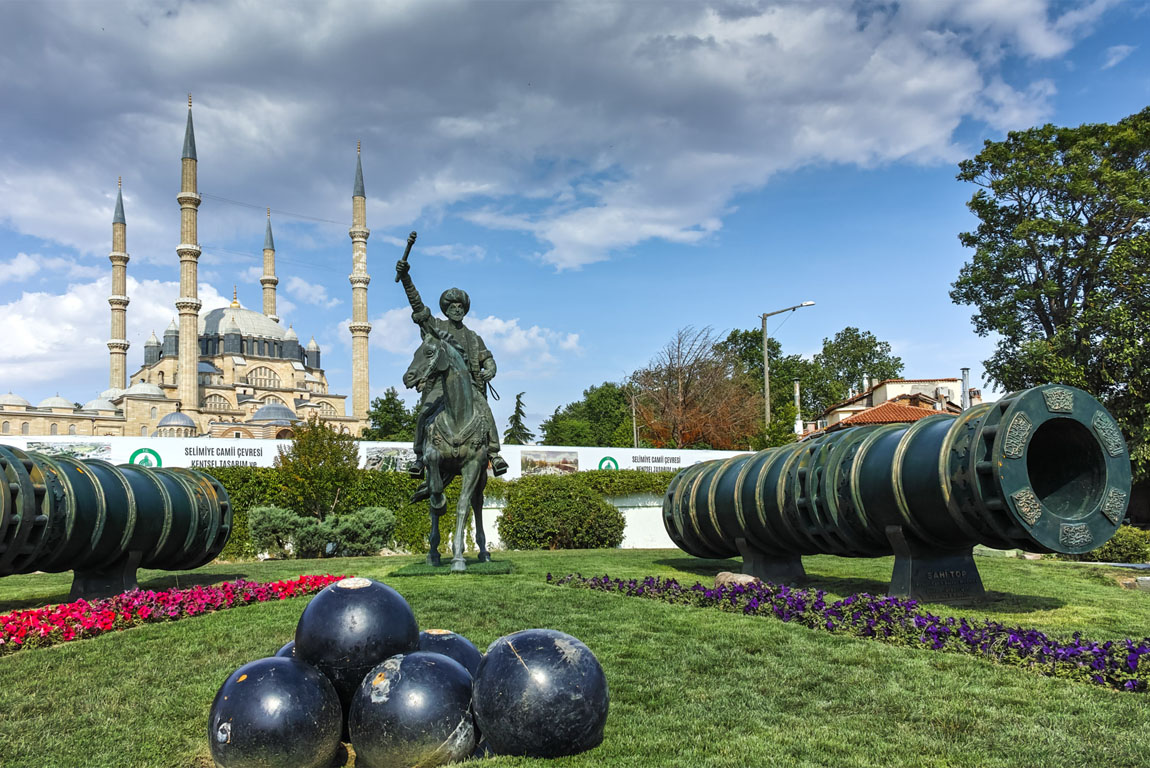 Selimiye Mosque and monument of Ottoman Sultan Mehmed II (Mehmed The Conqueror) with medieval cannon in city of Edirne,  East Thrace, Turkey